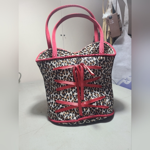 Leopard Print Corset Handbag with Red Accents - Picture 2 of 2